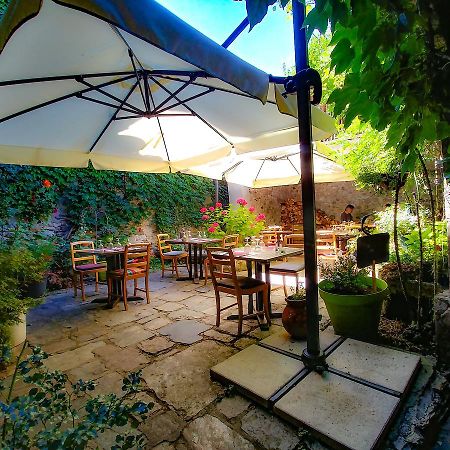 Les Tables De La Fontaine Hotel Florac Exterior photo